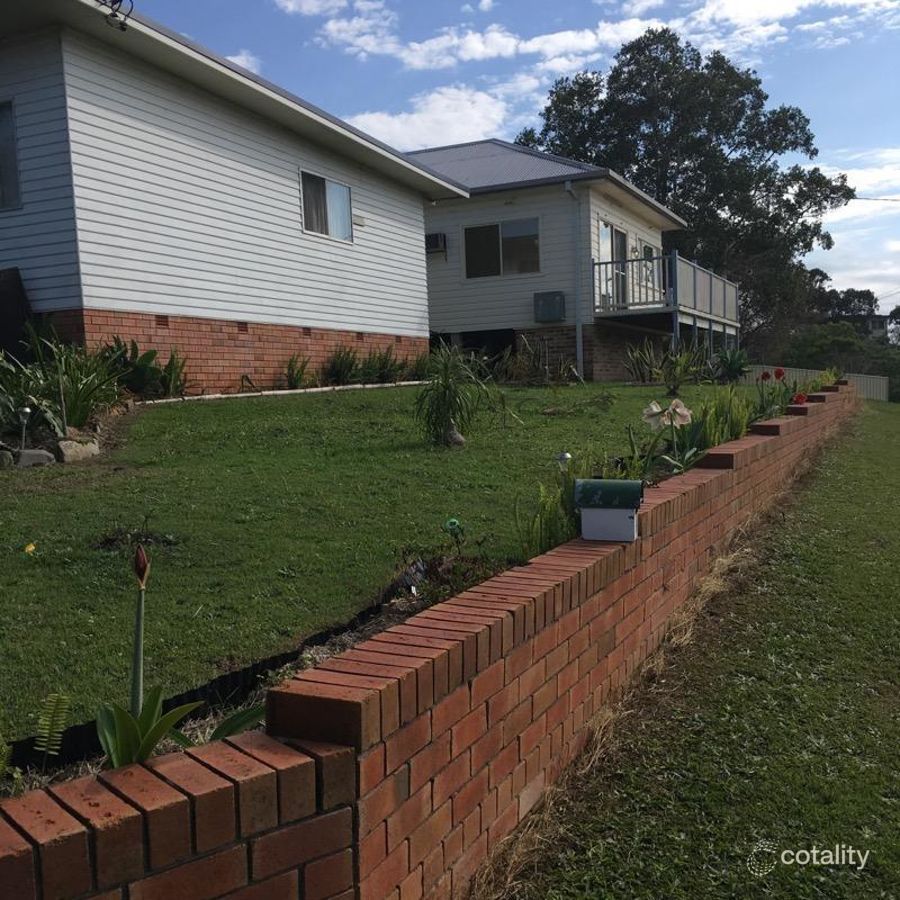 1/4 Laverty Cres, Scotts Head, NSW 2447
