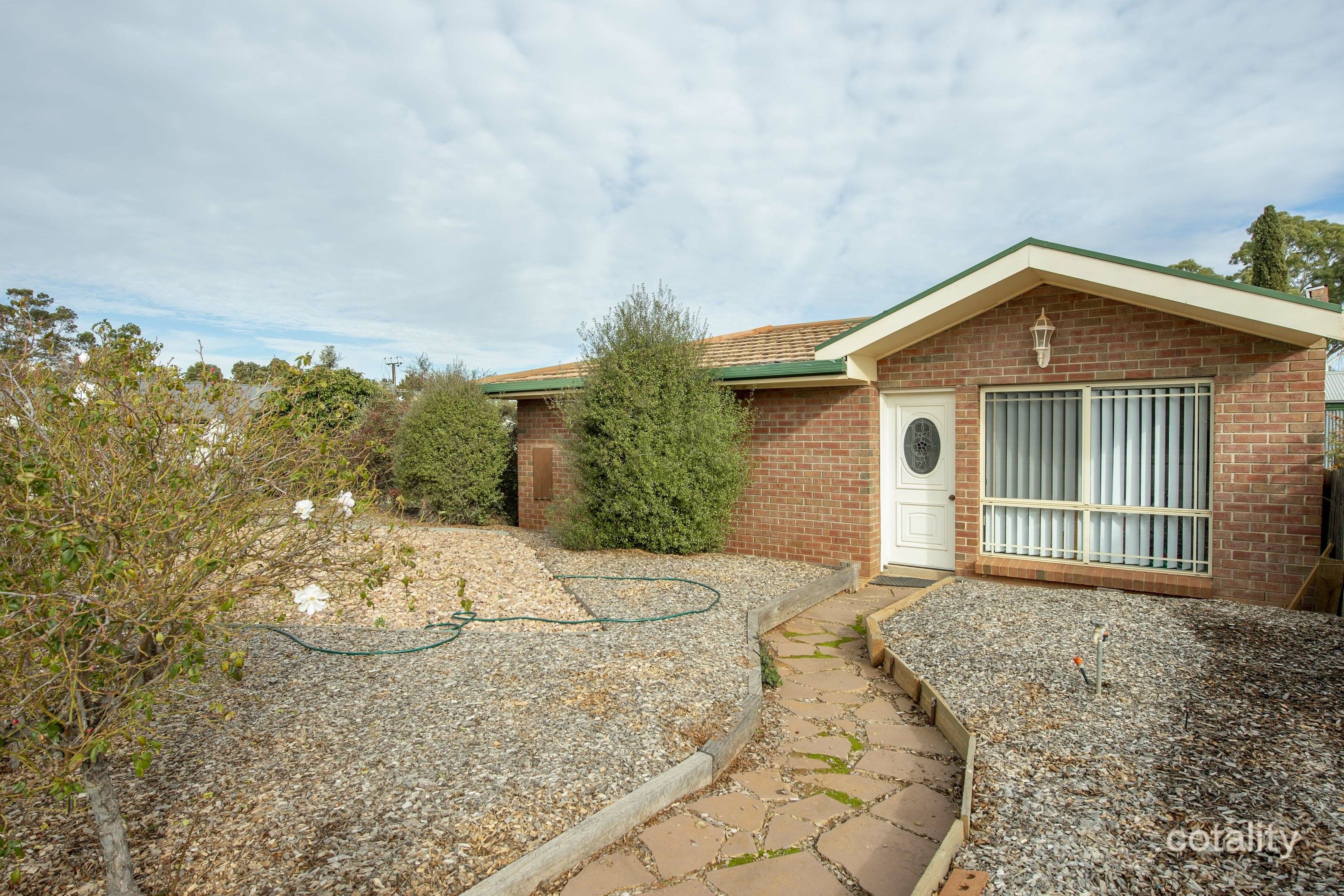 16 Clifton Rd, Jamestown, SA 5491