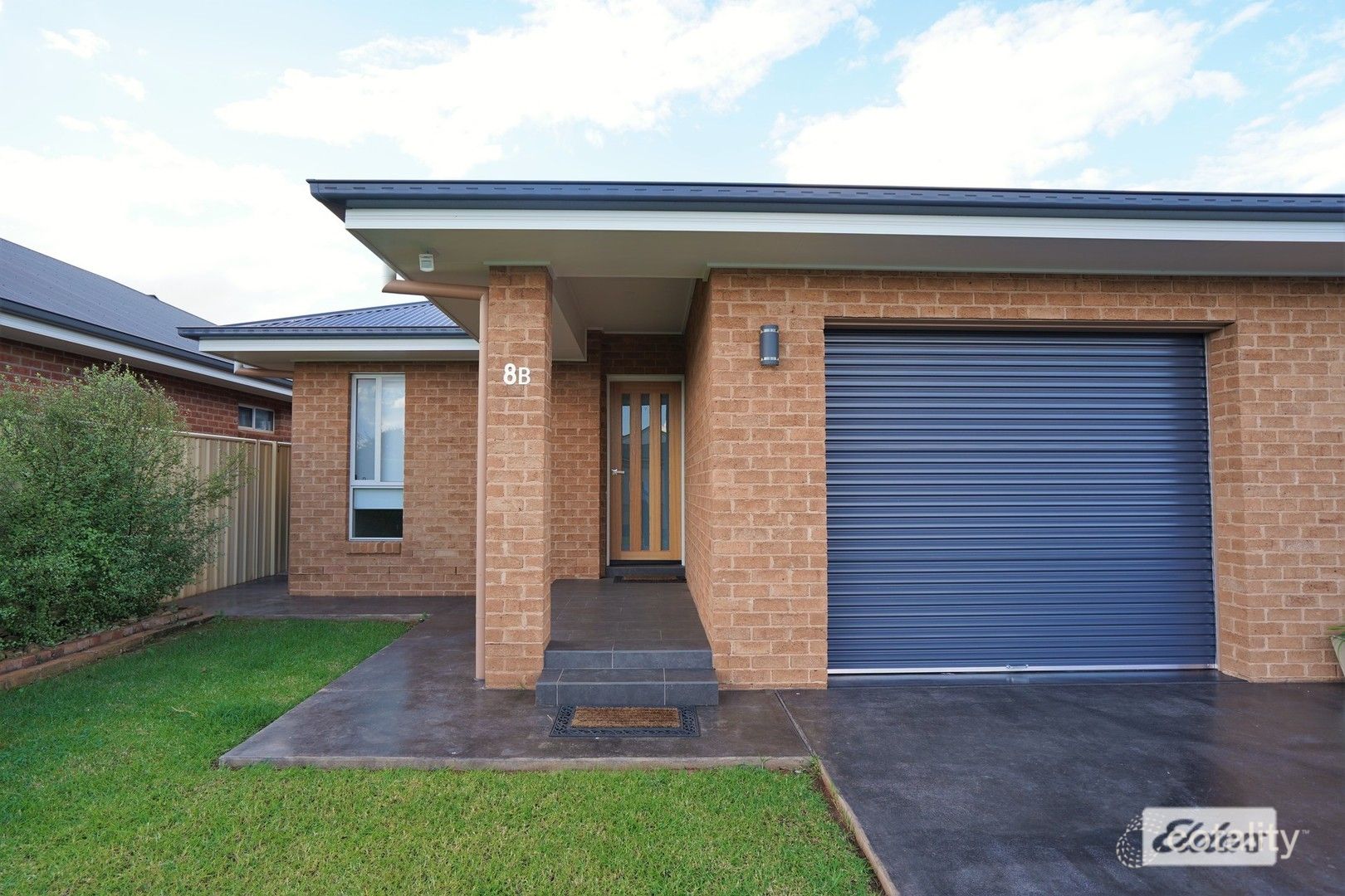 8b Davidson Pl, Griffith, NSW 2680