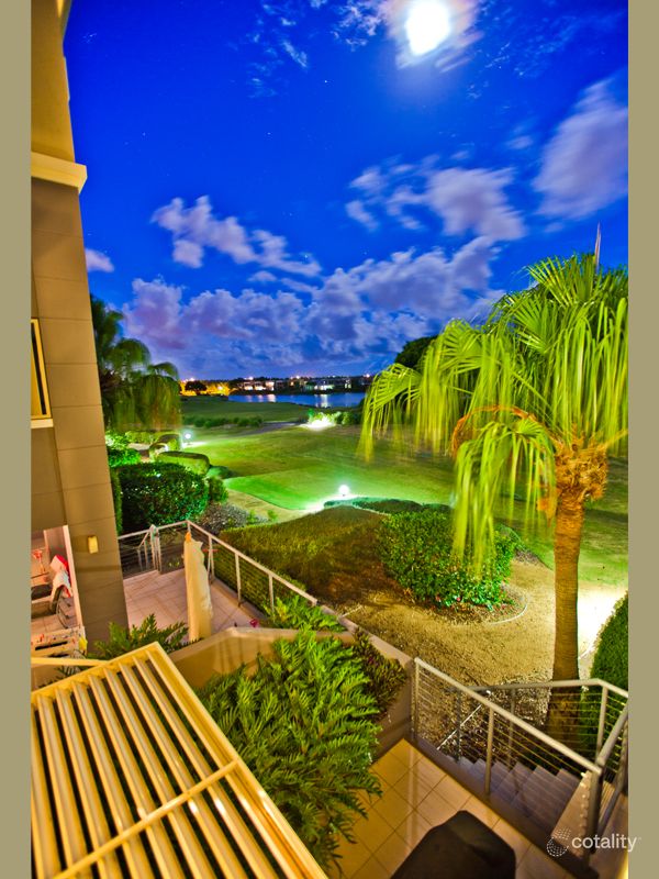 8429 Magnolia Dr E, Hope Island, QLD 4212