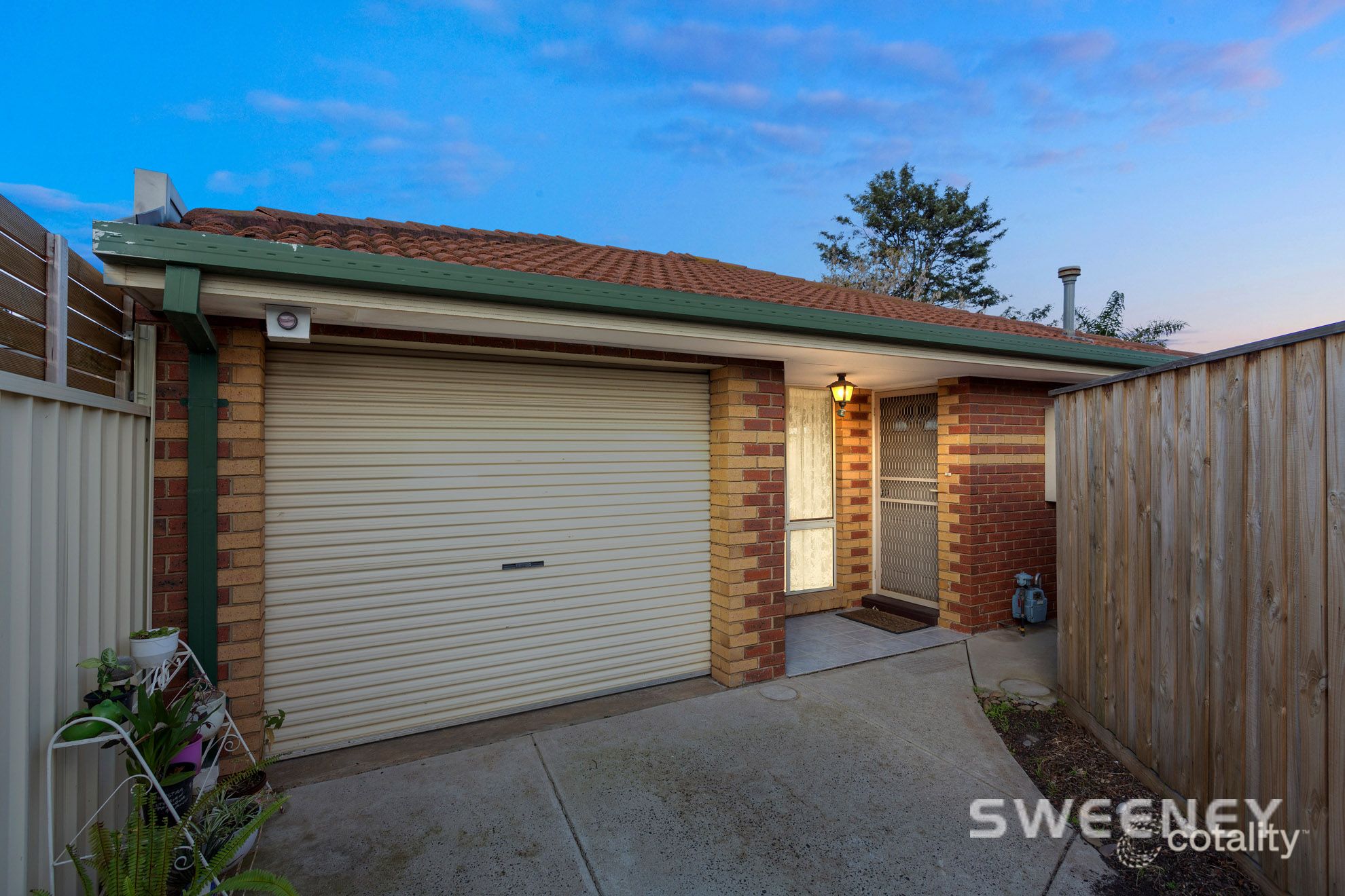 2/43 Shirley St, Altona Meadows, VIC 3028