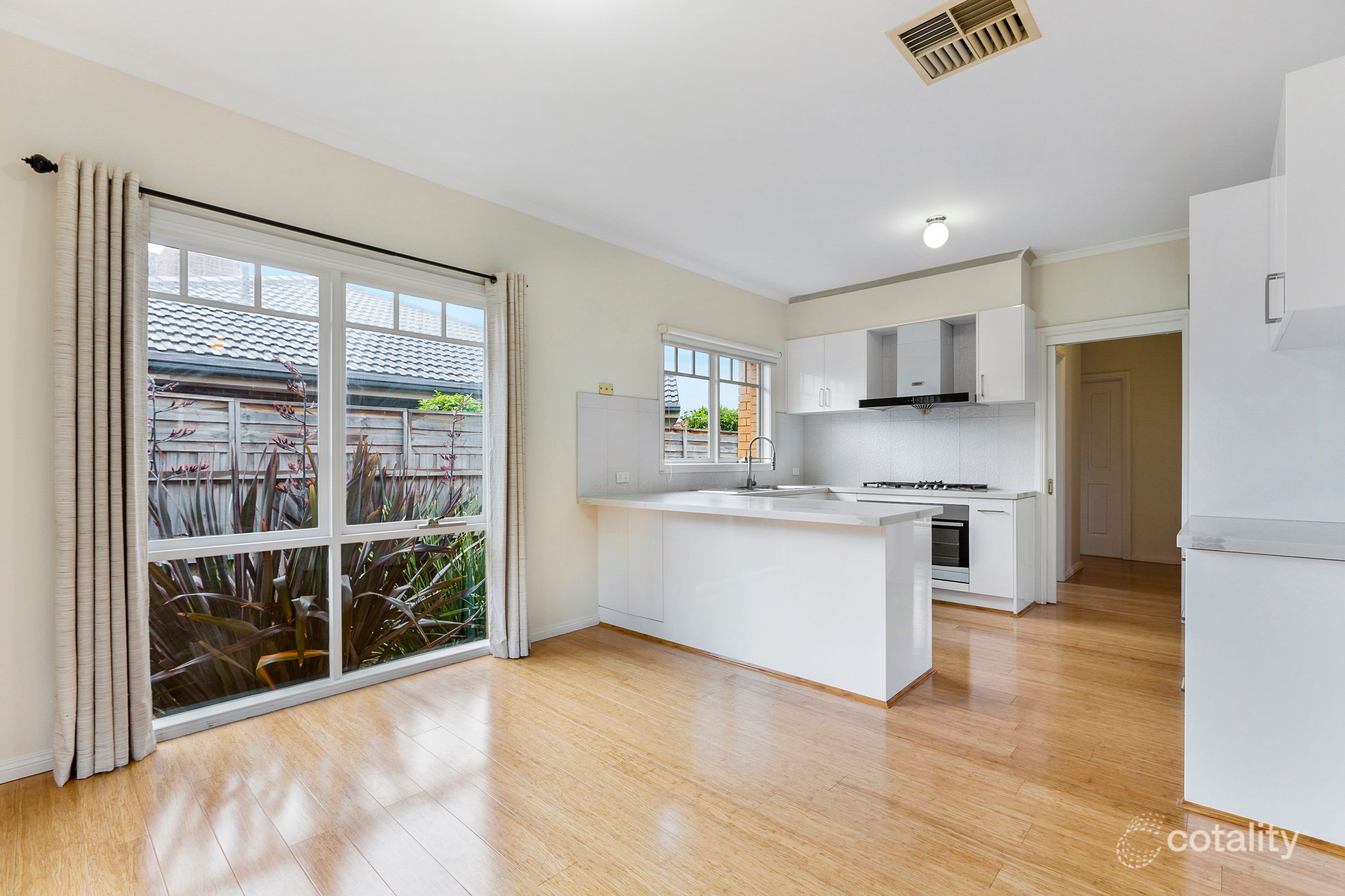 2/168 Lawrence Rd, Mount Waverley, VIC 3149