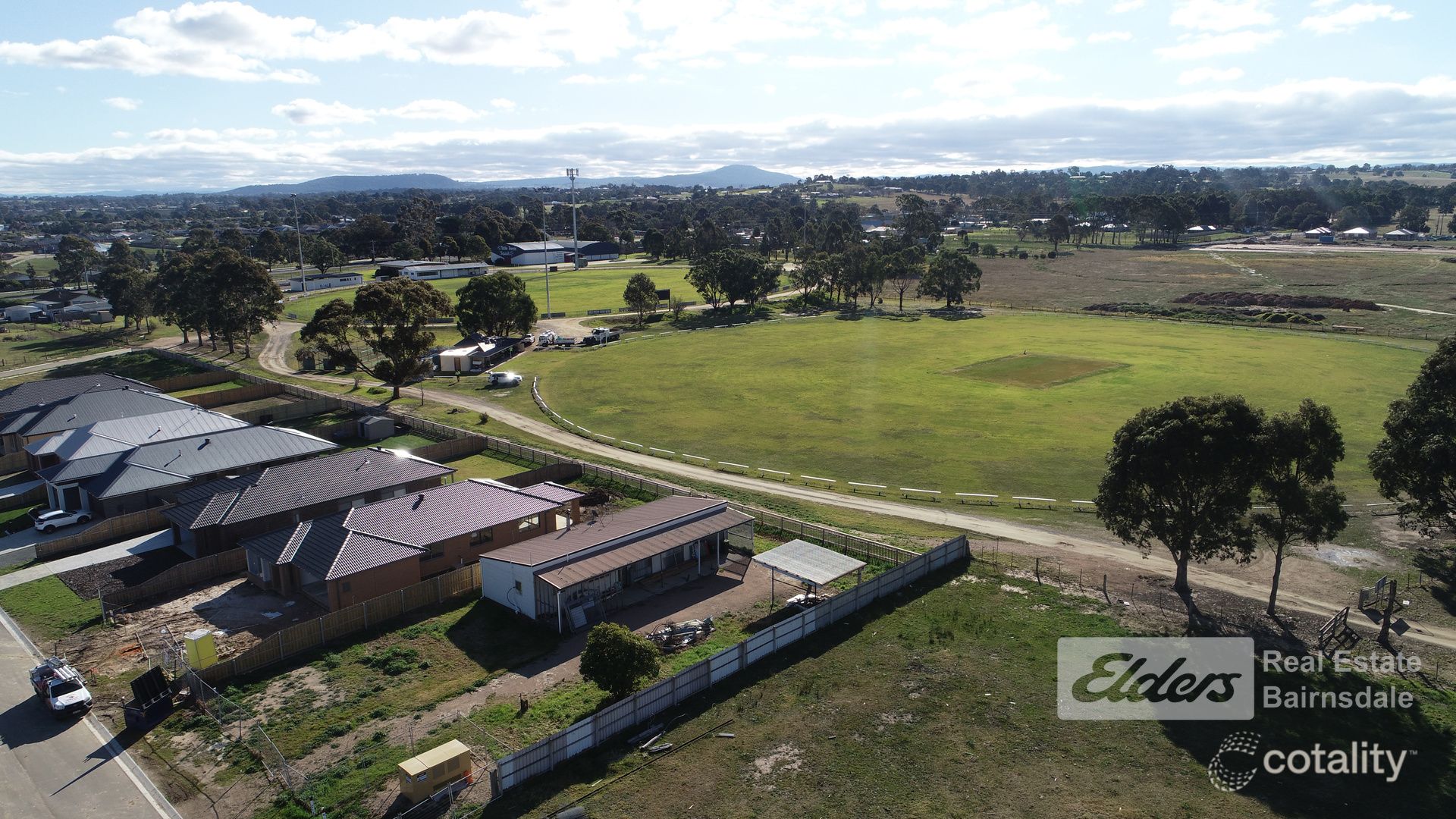 27 Hudson Cres, Lucknow, VIC 3875