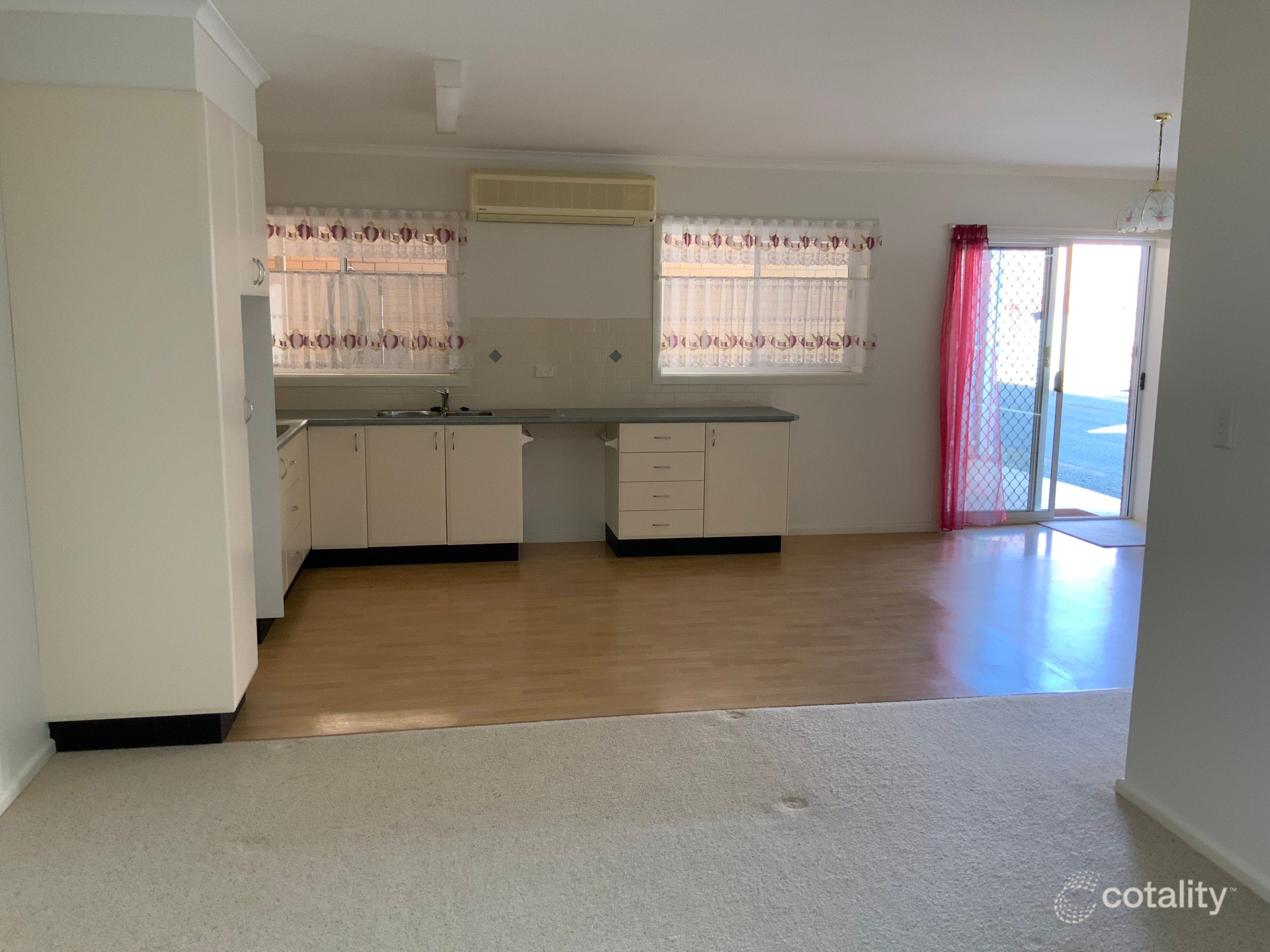 81 Lachlan St, Hay, NSW 2711