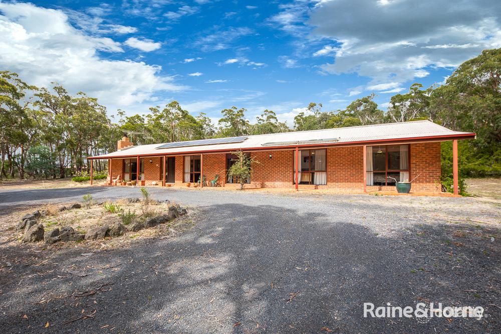 213 Gap Rd, Riddells Creek, VIC 3431