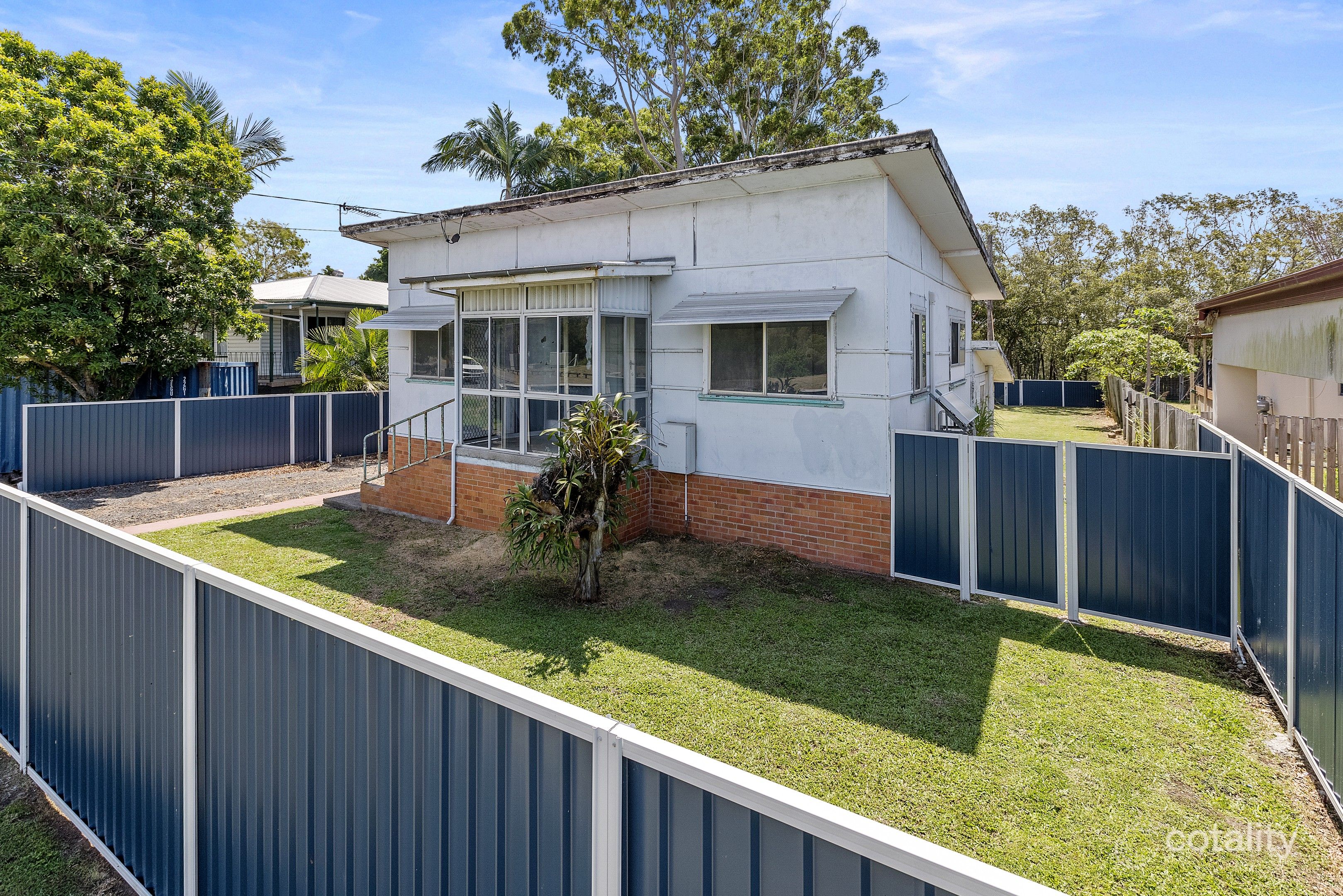 35 Kianawah Rd, Wynnum West, QLD 4178