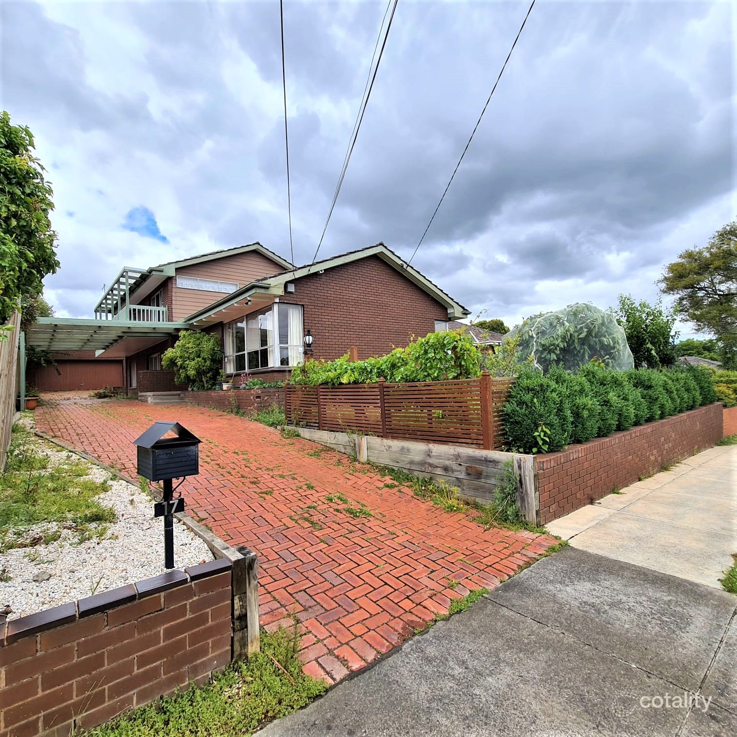 17 Salvana Ave, Mitcham, VIC 3132