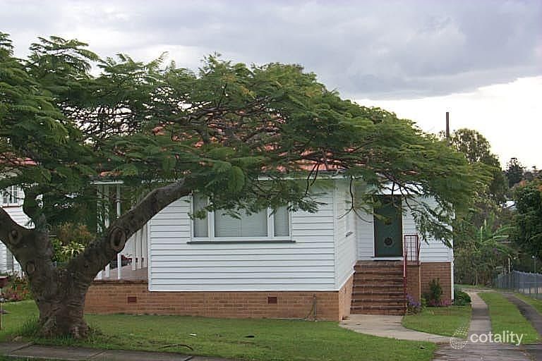 10 Essie St, Tarragindi, QLD 4121