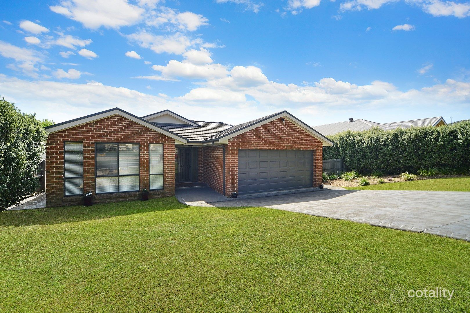 27 Kingsbury Cct, Bowral, NSW 2576