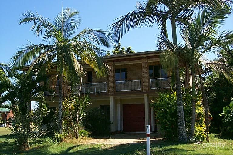 3 Gowland St, Kurrimine Beach, QLD 4871