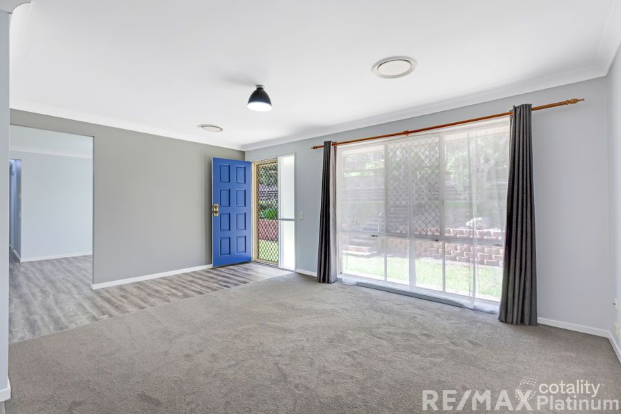 37 Washbrook Cres, Petrie, QLD 4502