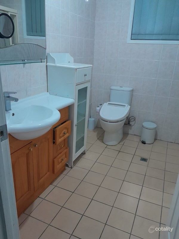 28 Bathurst St, Wakeley, NSW 2176