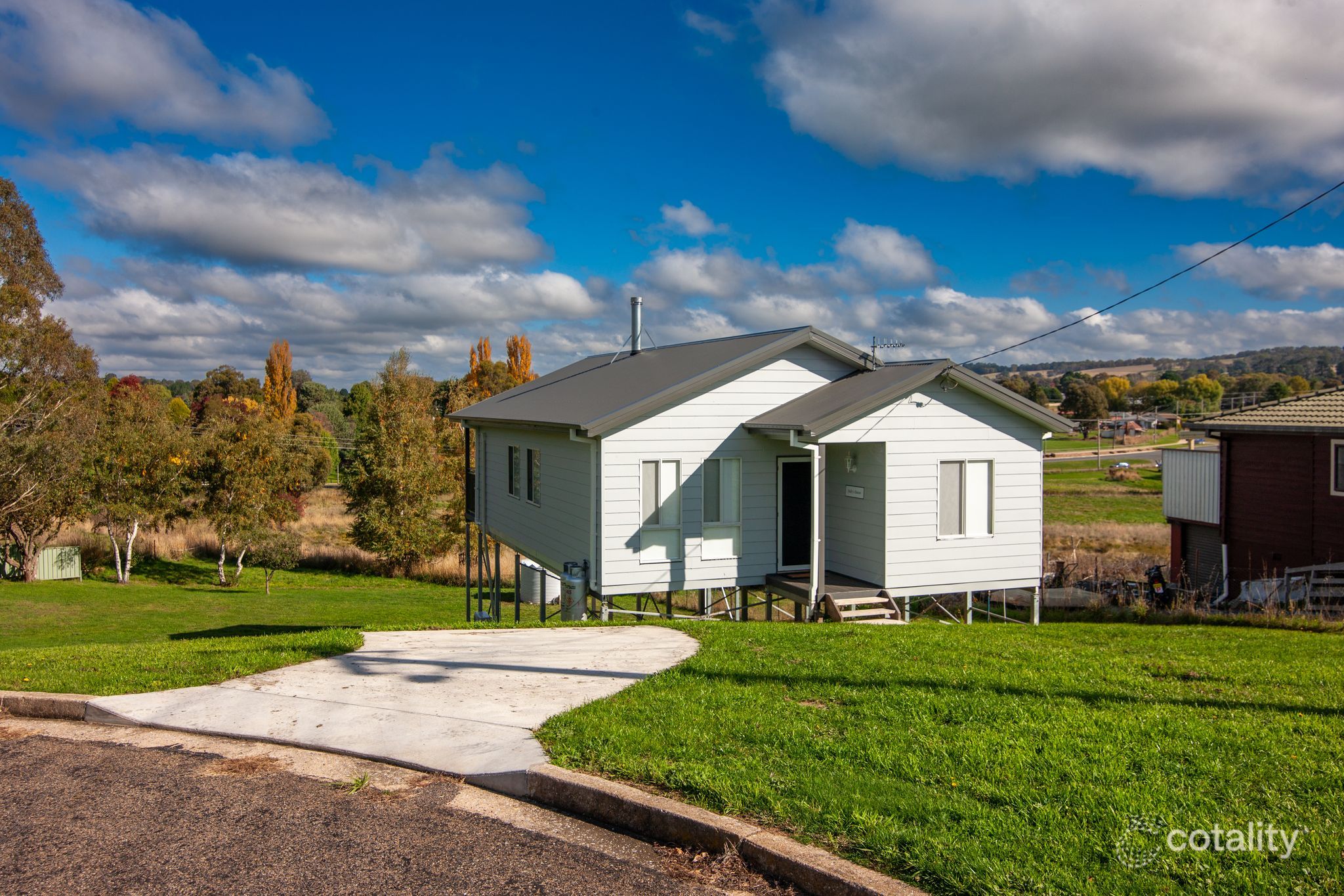 17 Hall Cres, Crookwell, NSW 2583