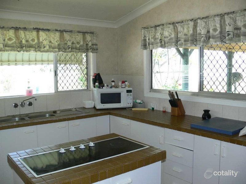 233 Paddy Gully Rd, Glen Esk, QLD 4312