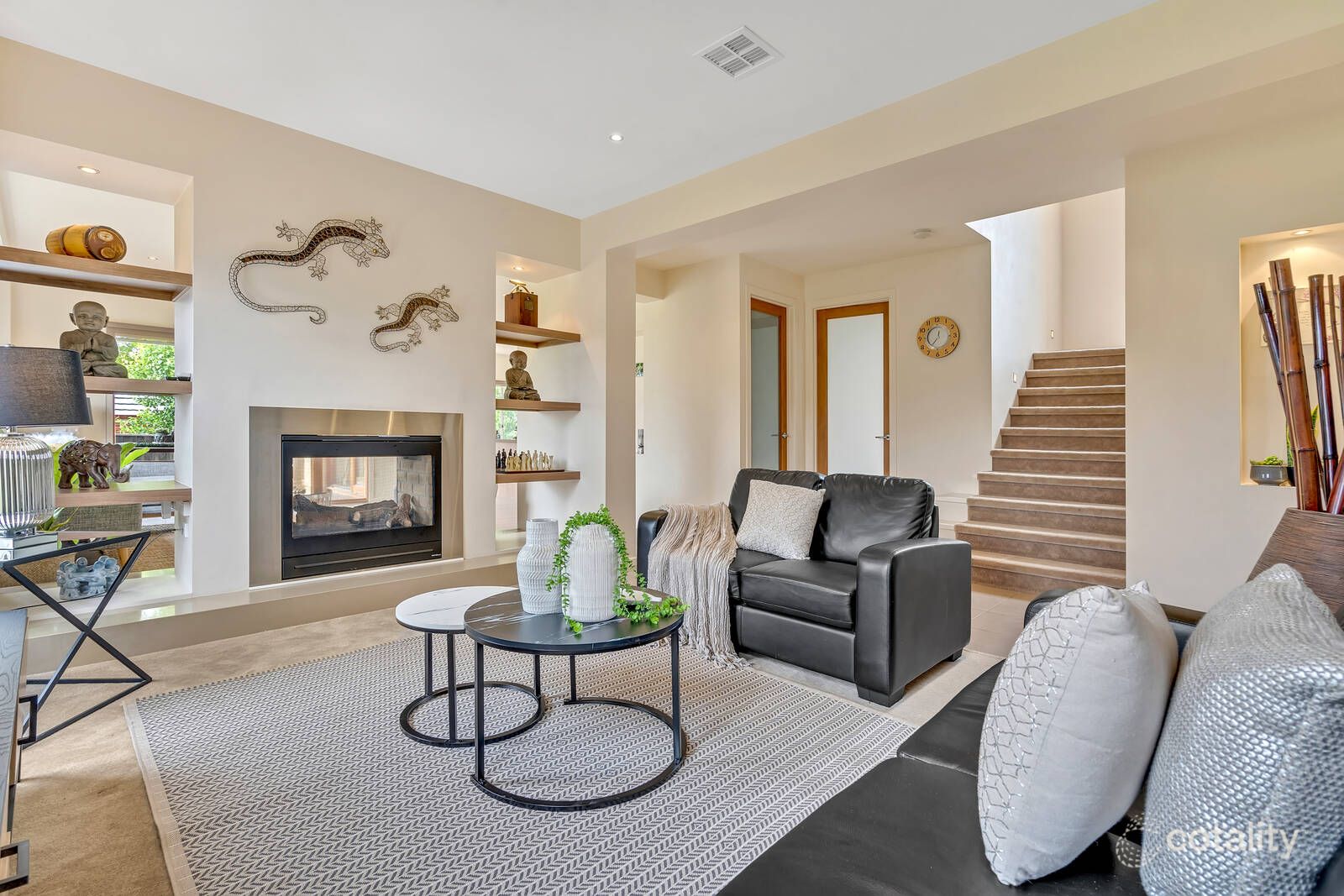 8 Dumbarton Way, Gisborne, VIC 3437