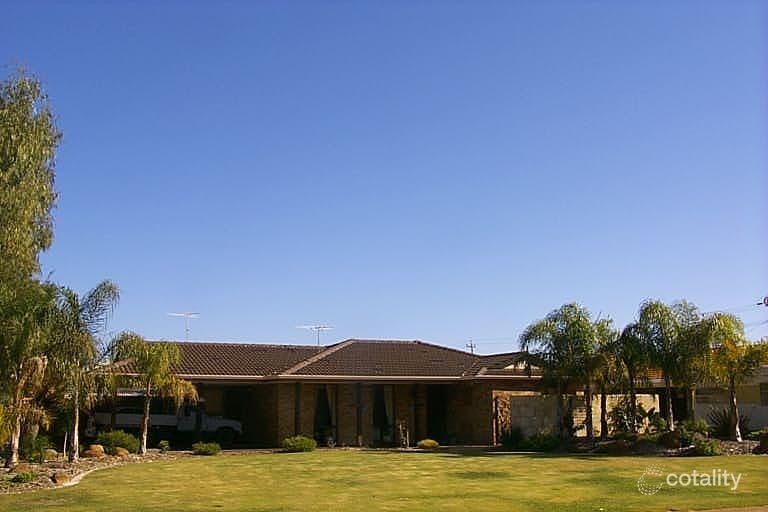 2 Grenada Pl, Safety Bay, WA 6169