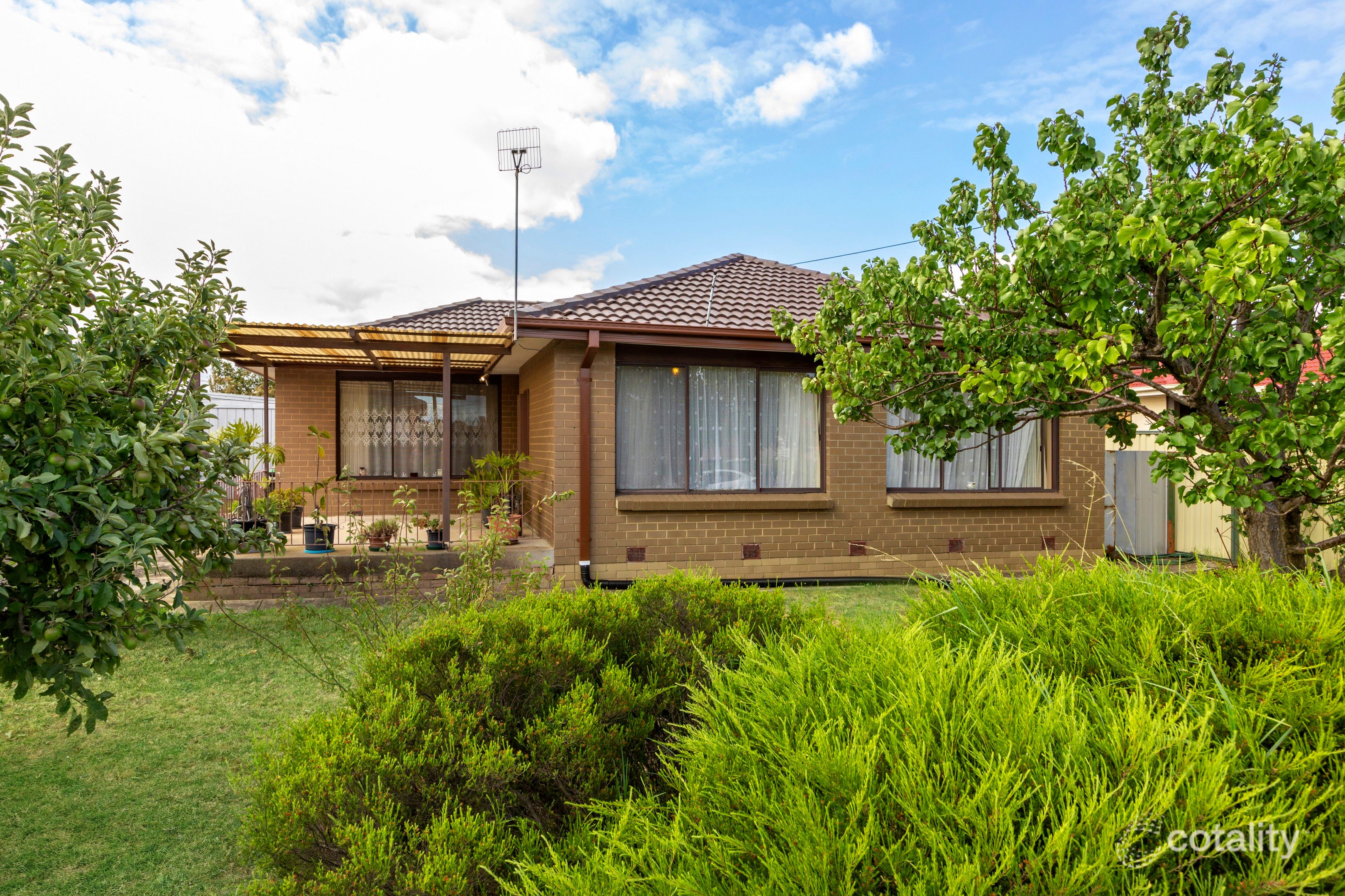 8 Tanglewood St, Kings Park, VIC 3021