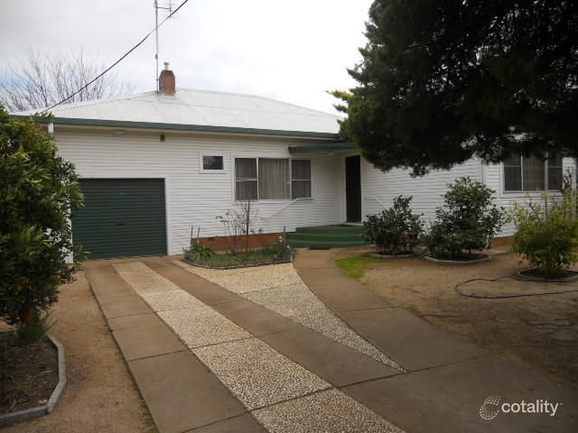 12 Waratah St, Parkes, NSW 2870