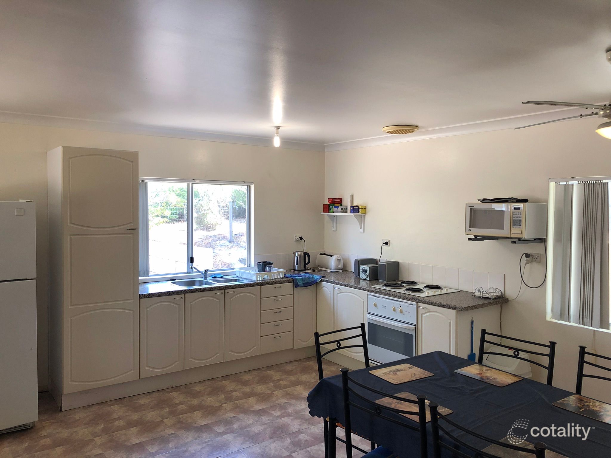 102 Panorama Dr, Preston Beach, WA 6215