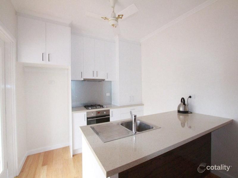 17 Royal Ave, Kennington, VIC 3550