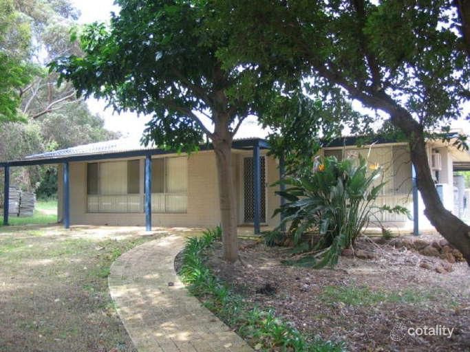 2 Fletcher Rd, Lesmurdie, WA 6076