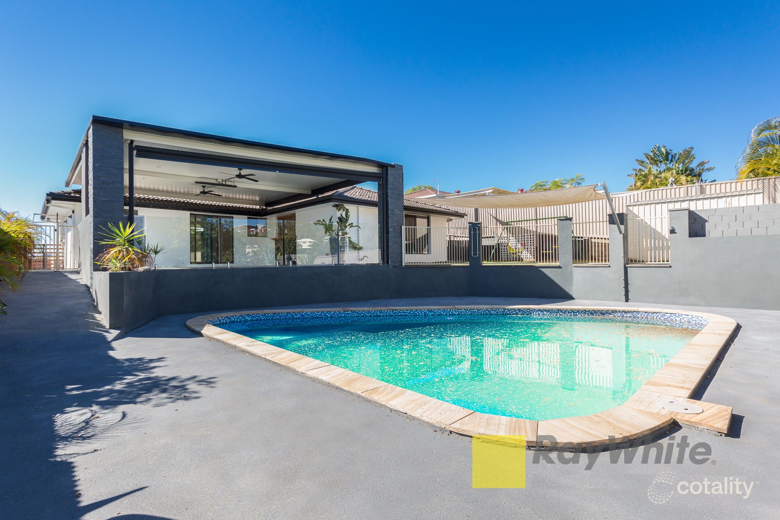 118 Pappas Way, Carrara, QLD 4211