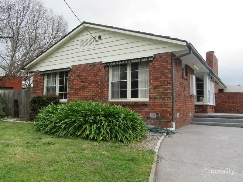 8 Morris Ct, Frankston, VIC 3199