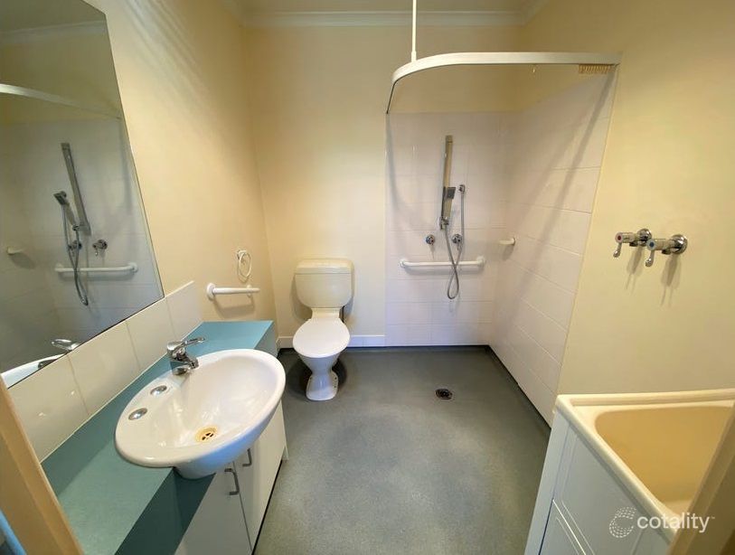 22/2 Hanlon Ct, West Wodonga, VIC 3690