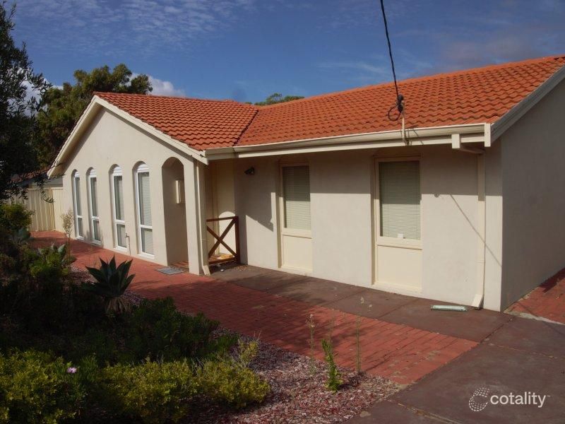 24 Banks Ave, Hillarys, WA 6025