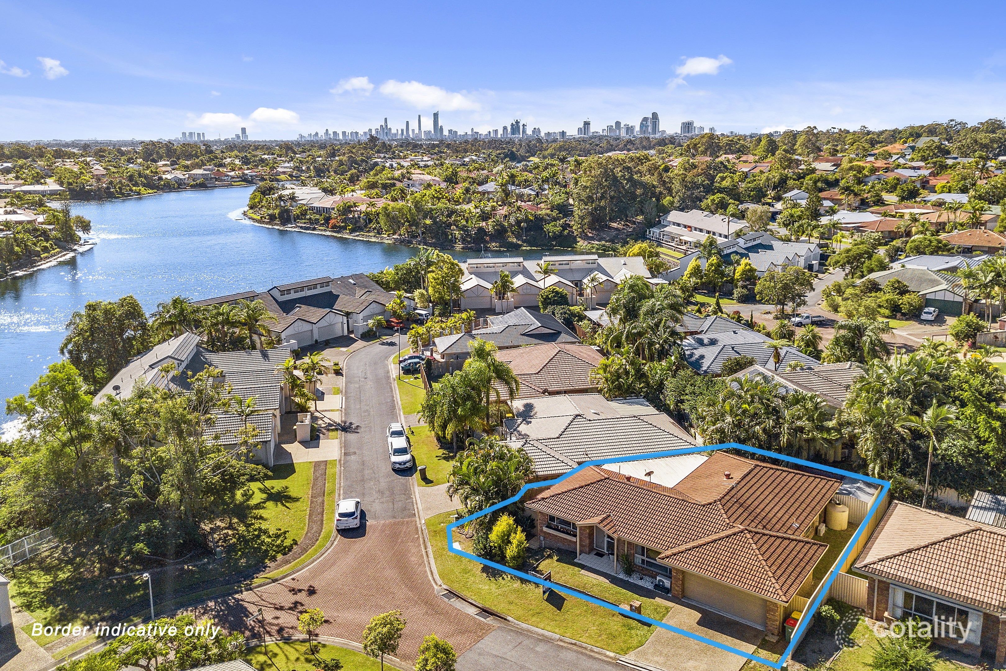 24 Dandenong Tce, Robina, QLD 4226