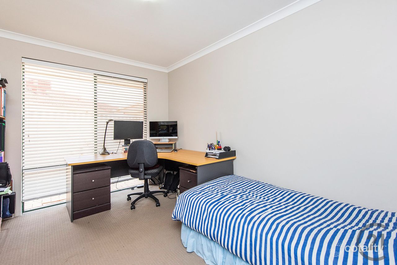 10 Bucentaur Pl, Halls Head, WA 6210