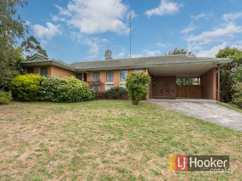 4 Elizabeth Ct, Pakenham, VIC 3810