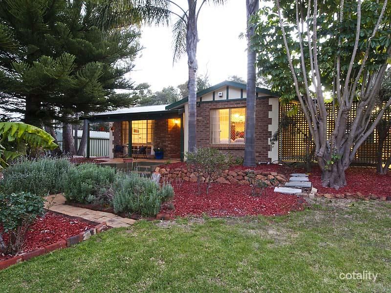 17 Heath Rd, Roleystone, WA 6111