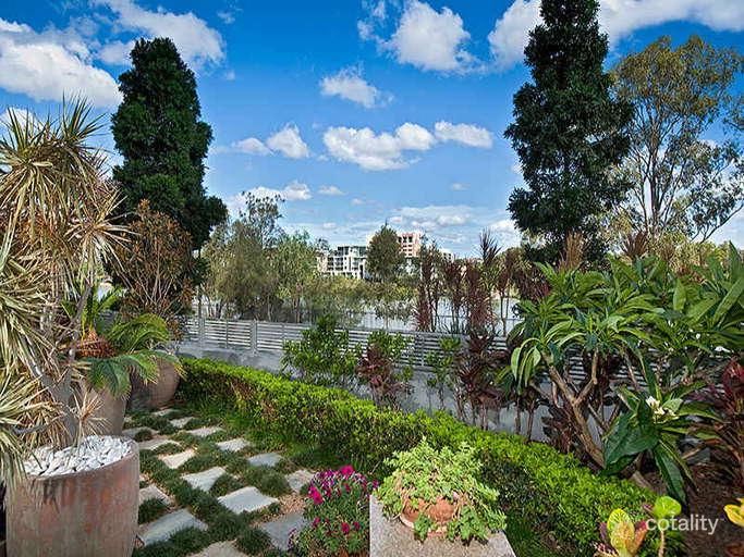 4/8 Dunmore Tce, Auchenflower, QLD 4066