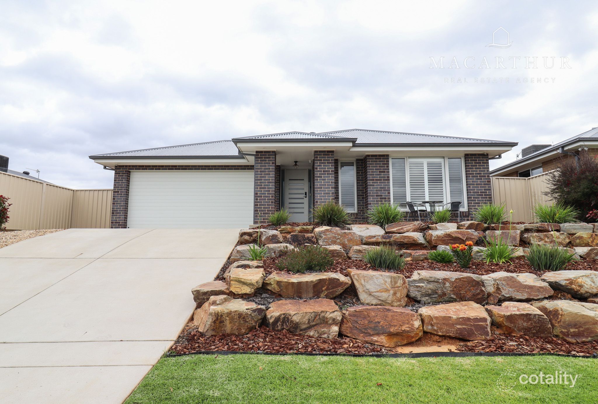 44 Ross Pkwy, Gobbagombalin, NSW 2650