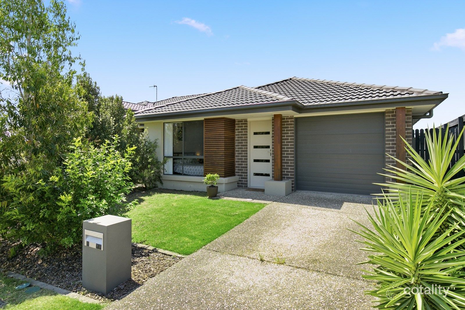 2/27 Waterhouse Dr, Willow Vale, QLD 4209