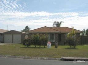 2 Toohey Ct, Torquay, QLD 4655