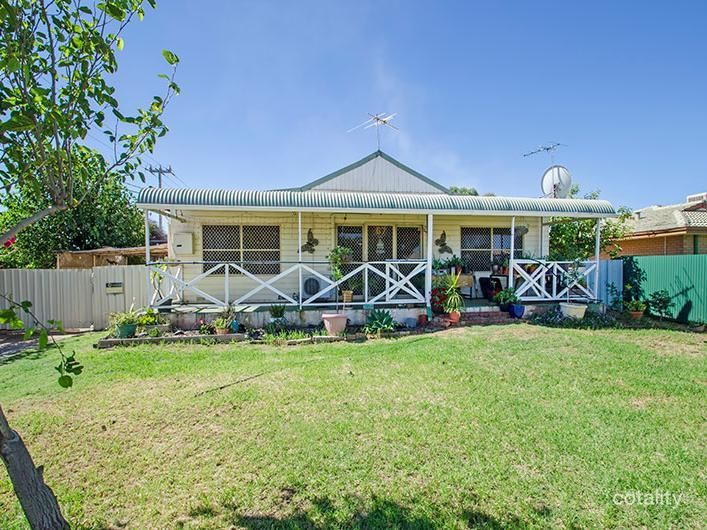 67 Vivian St, South Boulder, WA 6432