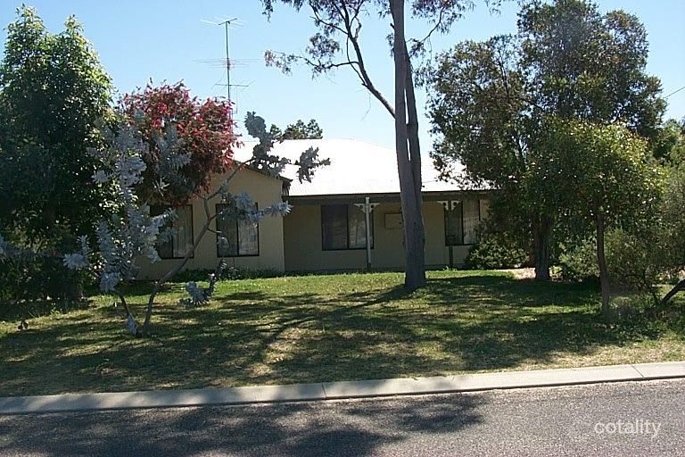 14 Eddy St, Coodanup, WA 6210