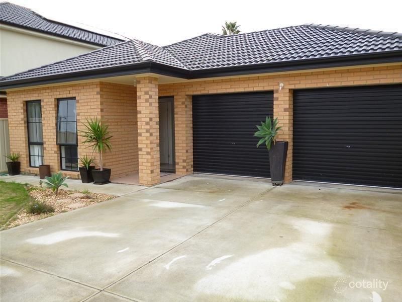 31 Beaconsfield Tce, Ascot Park, SA 5043