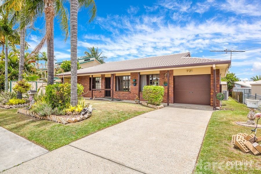 16 Clark Tce, Sandstone Point, QLD 4511