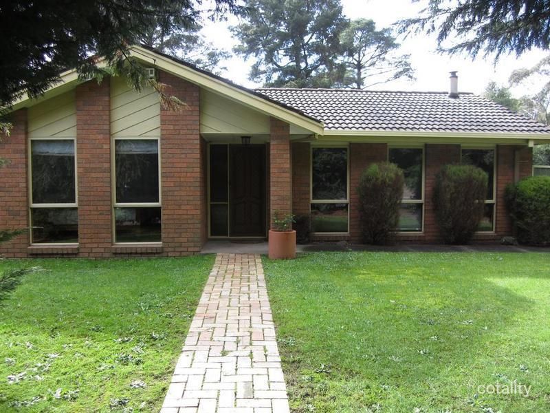 2 Ravenswood Ct, Montrose, VIC 3765