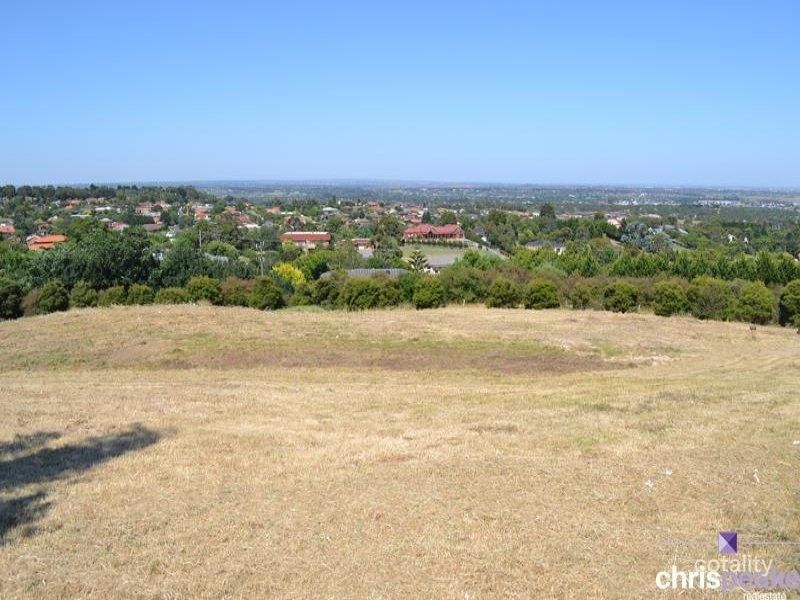 4 Panoramic Tce, Berwick, VIC 3806