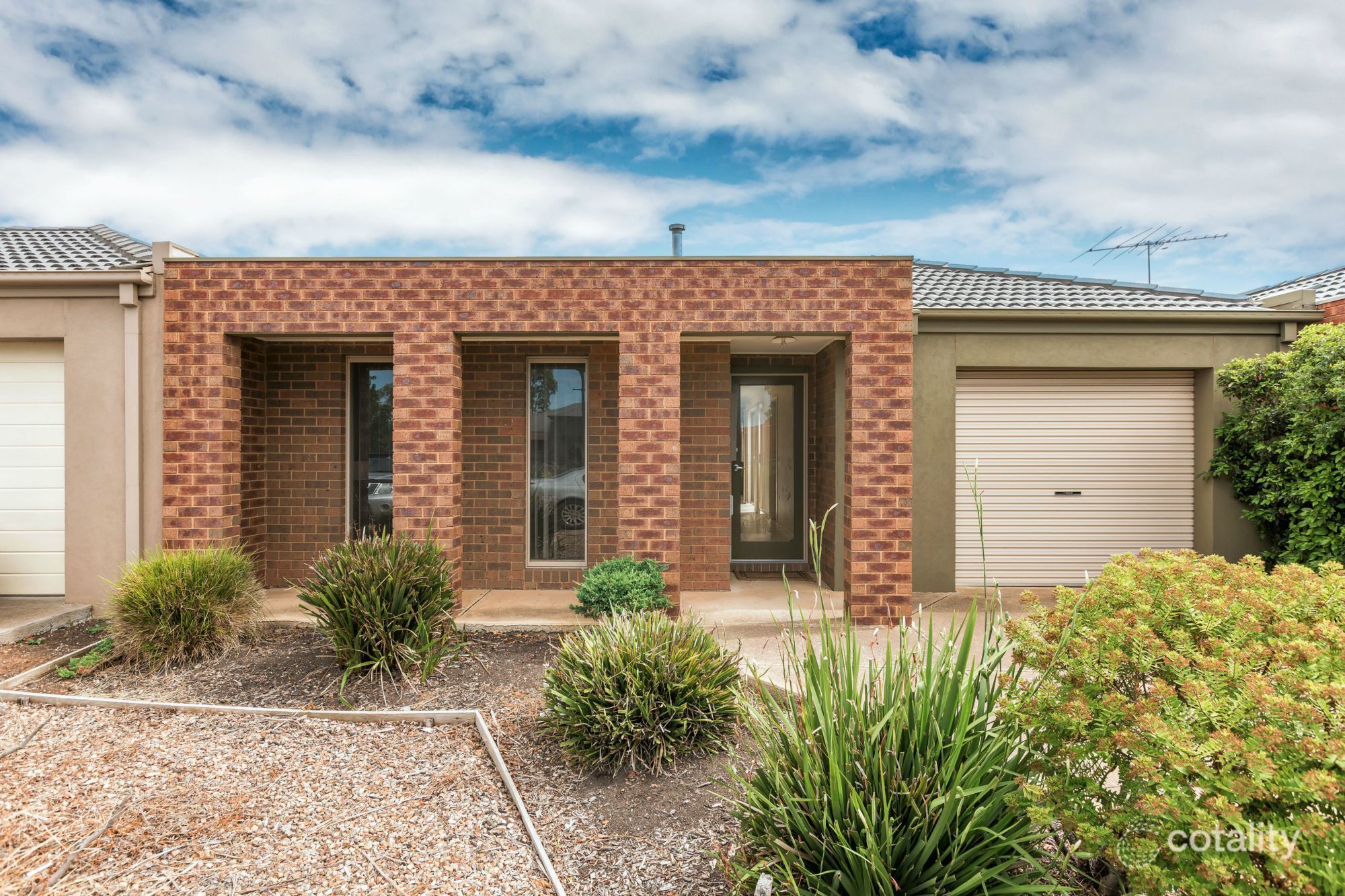 15 Sutton Gr, Melton West, VIC 3337