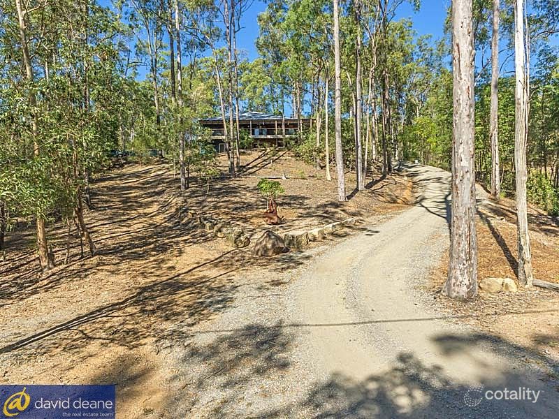 858 Clear Mountain Rd, Cashmere, QLD 4500