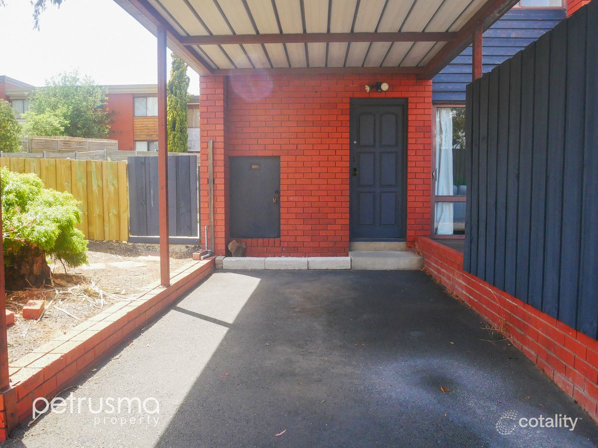 15/2-4 Clifford Ct, Howrah, TAS 7018