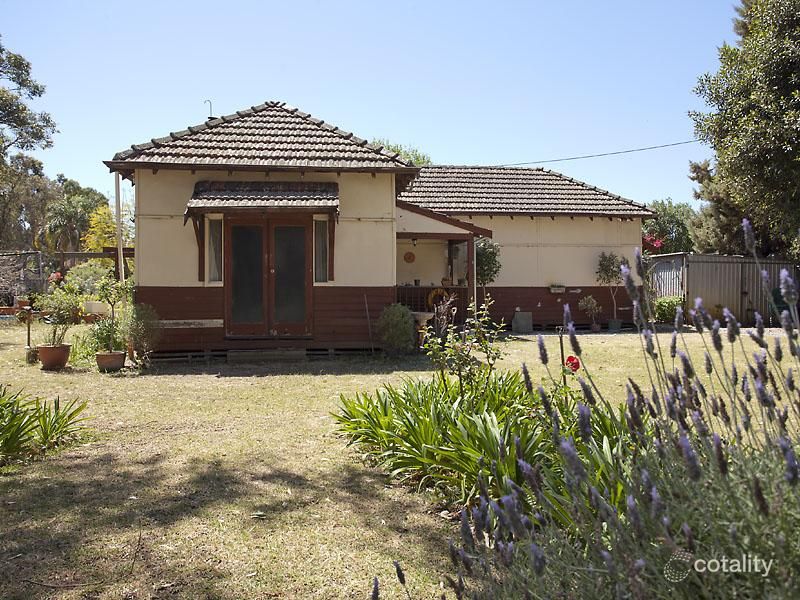 32 West Pde, Hazelmere, WA 6055