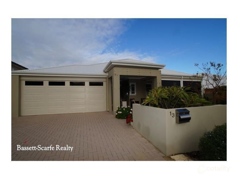 13 Crowsnest Tce, Wannanup, WA 6210