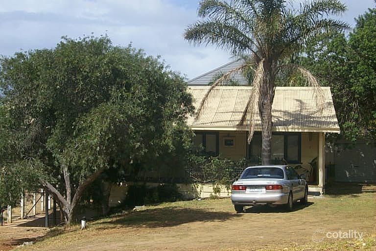 2/3 Cathryn St, Halls Head, WA 6210