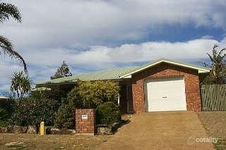 25 Moore Cres, Wilsonton, QLD 4350